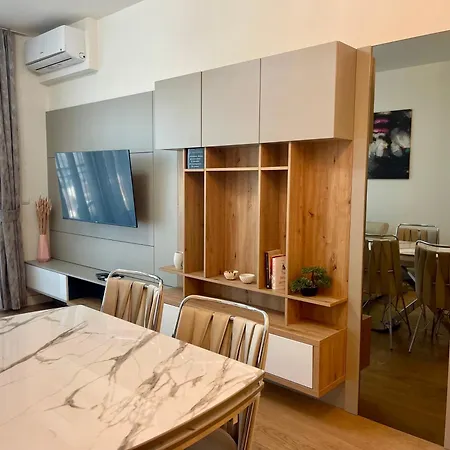 The Gates 104 Apartament *