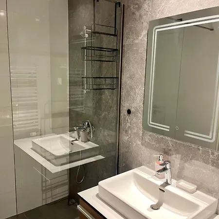 Apartament The Gates 104